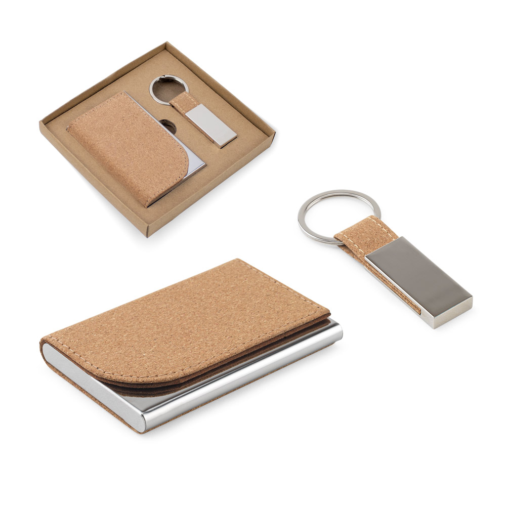 SP95099 - Conjunto composto por um porta-cartões e chaveiro, ambos em metal e cortiça